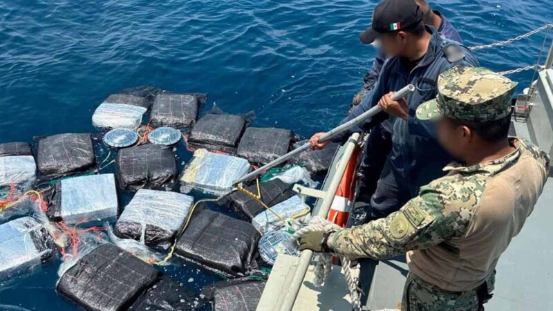 Marina intercepta embarcación y asegura casi una tonelada de cocaína en Chiapas