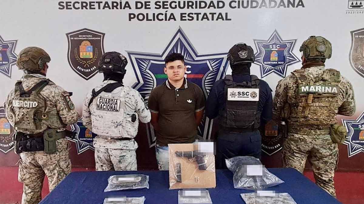 Capturan a presunto narcomenudista empistolado en Cancún