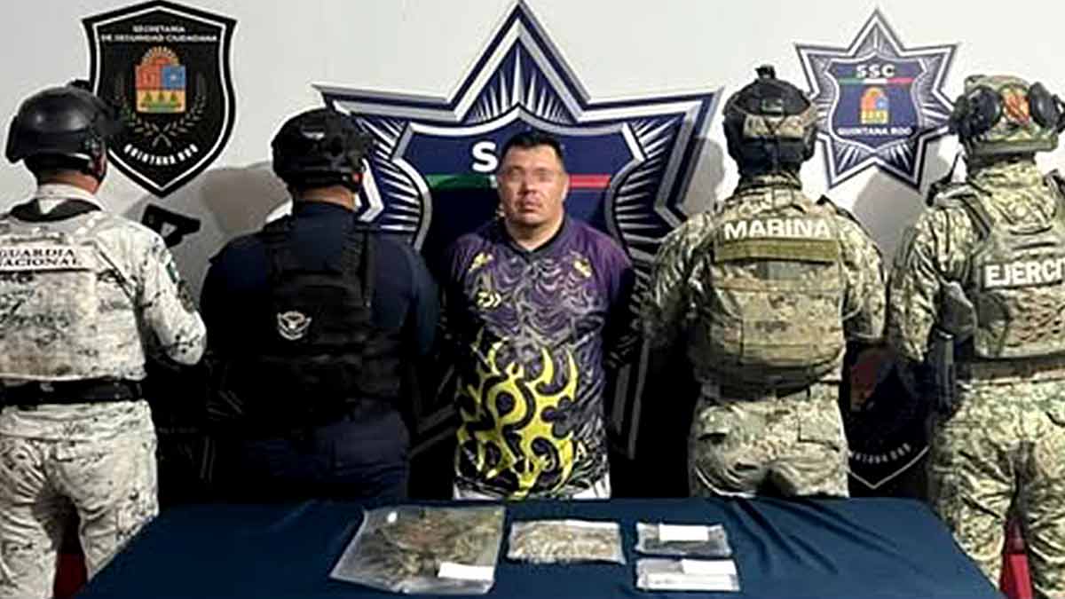 Operativo deja a hombre detenido en Cancún por presunto narcomenudeo