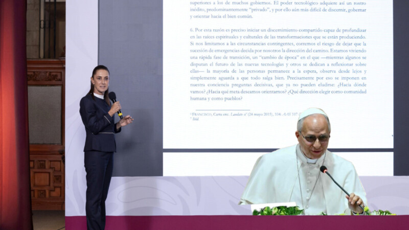 Sheinbaum respalda llamado del papa León XIV a regular la IA