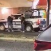 Exhiben a policías anunciando tamales desde patrulla en Tlaxcala