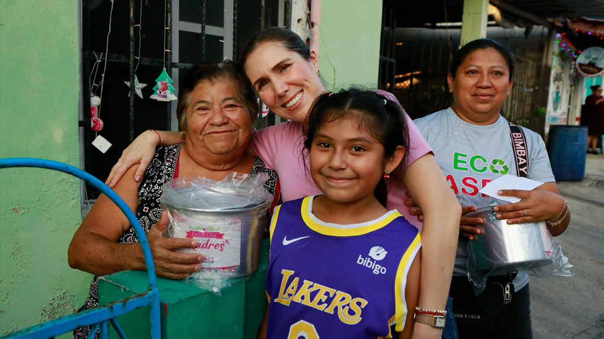 Atenea continúa en territorio apapachando a las mamás de Isla Mujeres