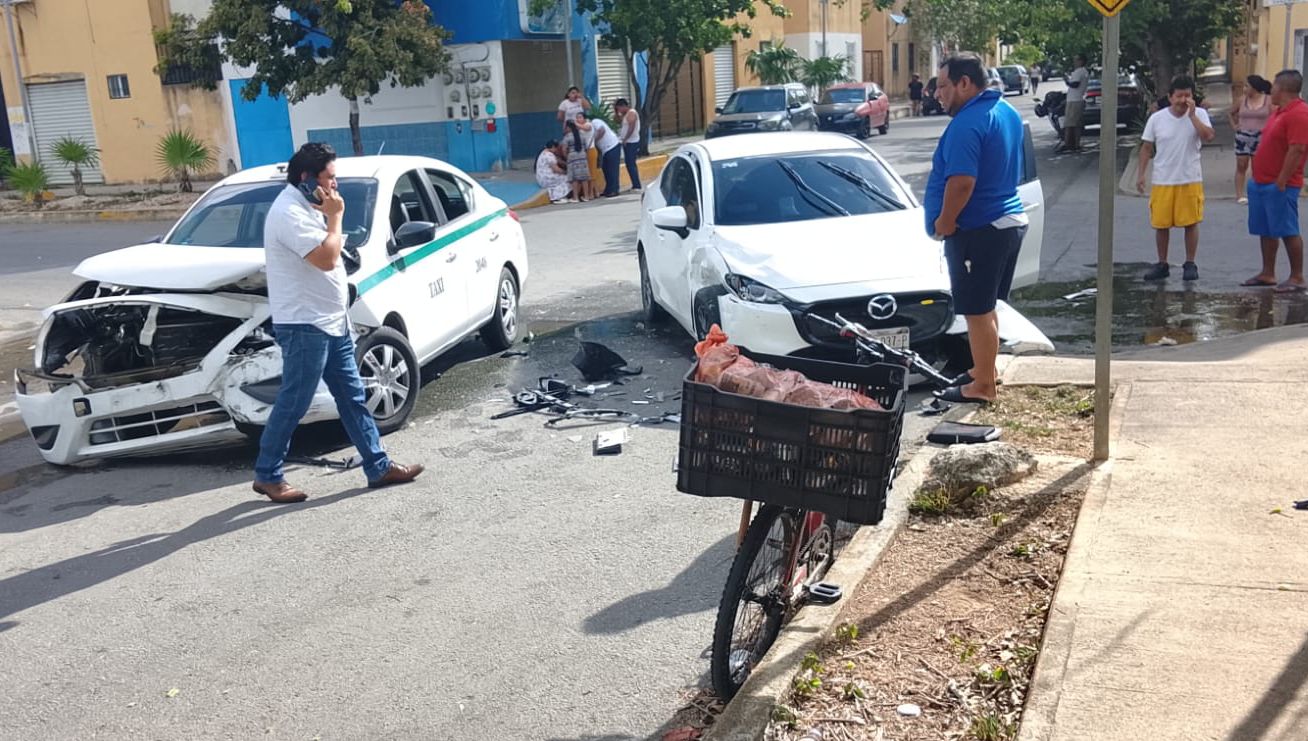 Choque deja cuatro lesionados en Paseos del Mar en Cancún