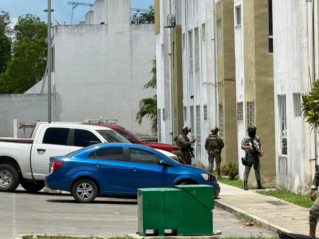 Catean autoridades un domicilio en la SM 248 de Cancún