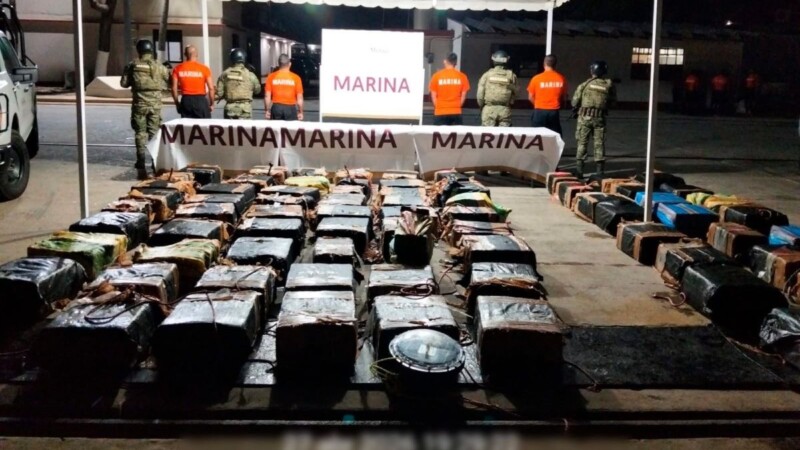 Decomisa la Marina dos toneladas de cocaína en el Golfo de Tehuantepec, Oaxaca