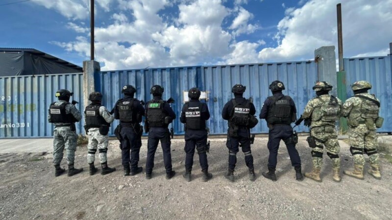 Recuperan cargamento de cerveza robado a un autotransporte en Guanajuato