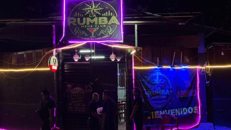 Catean bar “La Rumba” en Cancún; habría personas rescatadas