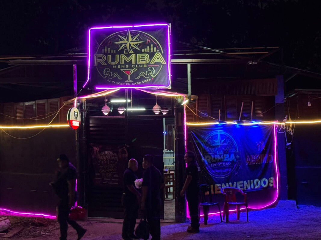 Catean bar “La Rumba” en Cancún; habría personas rescatadas