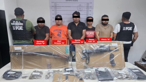 Capturan a 5 sujetos con armas y drogas en Benito Juárez
