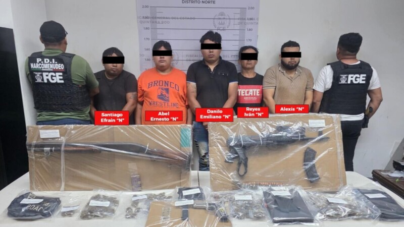 Capturan a 5 sujetos con armas y drogas en Benito Juárez