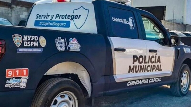 Patrullas con logo de NY en Chihuahua