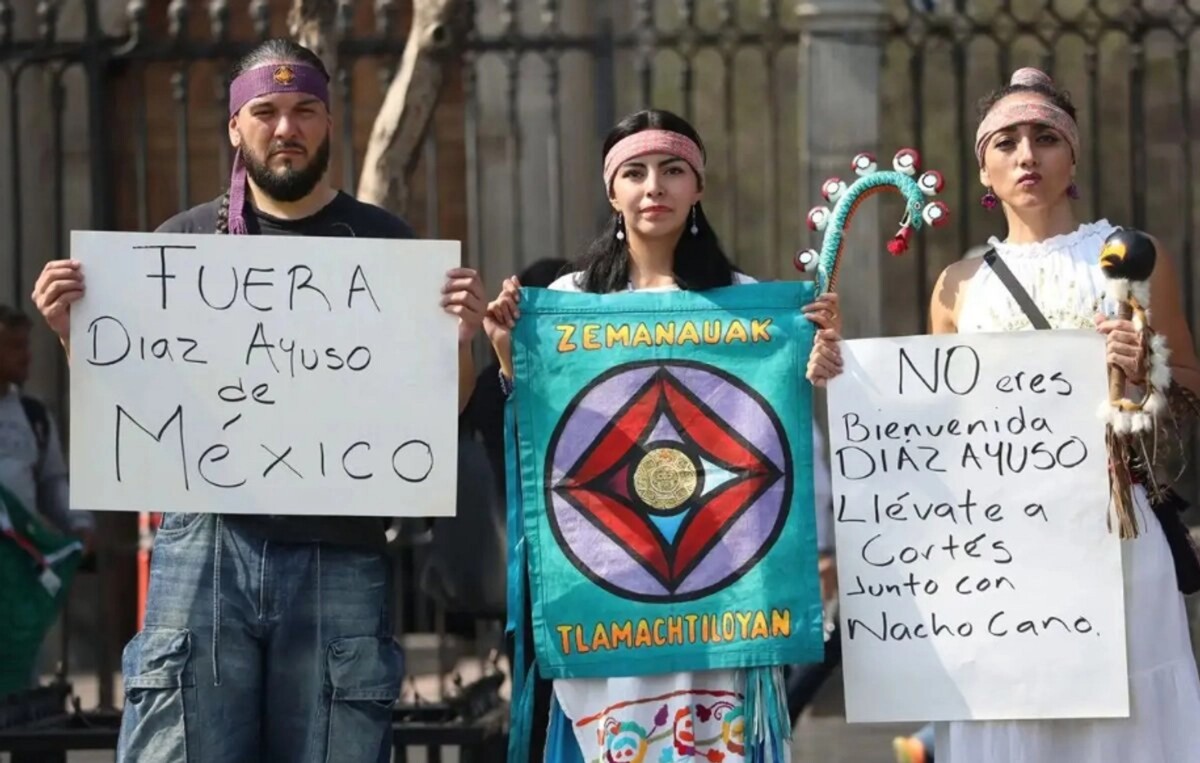 Protestas en la CdMx por la presencia de la conservadora Isabel Díaz Ayuso. 