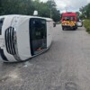 Aparatoso accidente en Cancún, auto volcado y un lesionado