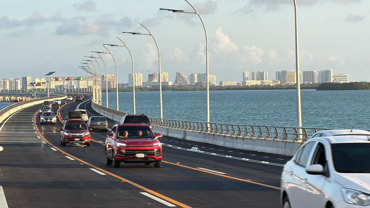 Abren a la circulación el Puente Vehicular Nichupté en Cancún