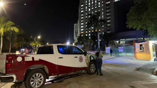 Colapso de estructura durante obras en hotel Riu Península de Cancún deja varios heridos