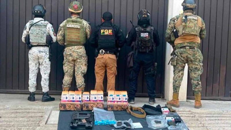 Aseguran arsenal de municiones y armas en departamento de Acapulco