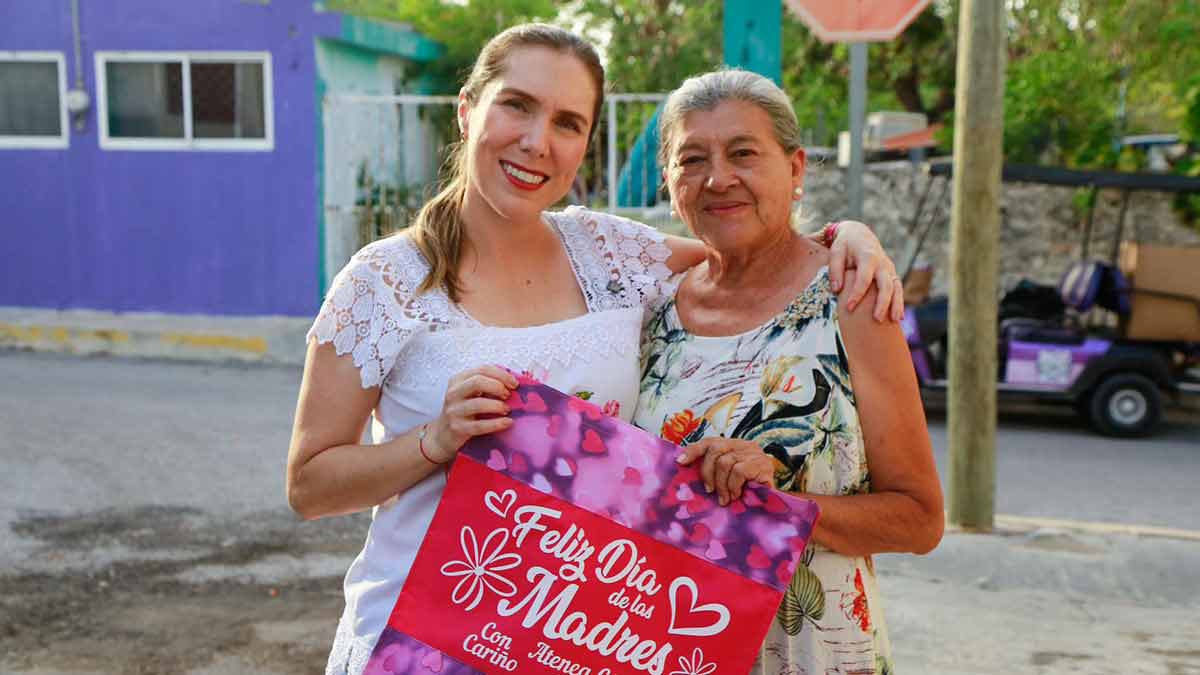 Atenea recorre colonias de Isla Mujeres para celebrar a las mamás con cercanía y trabajo en territorio