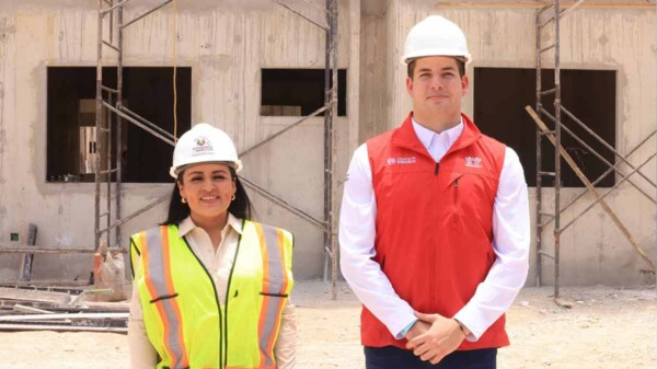 Recorre Blanca Merari obra de viviendas del Infonavit en Puerto Morelos