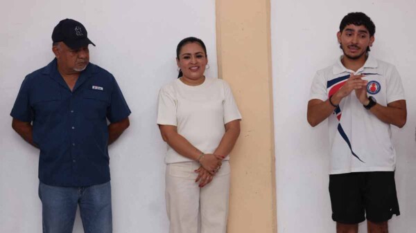 Asiste Blanca Merari a encuentro amistoso de taekwondo en Puerto Morelos