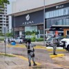 Autoridades despliegan aparatoso despliegue por cateo de plaza en Cancún
