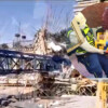 Grúa se desploma en construcción de CDMX y lesiona a cinco trabajadores