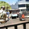 Operativo militar en Michoacán deriva en bloqueos carreteros y quema de vehículos