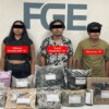 Capturan a dos hombres y una mujer con armas y presuntas drogas en Bosque Real de Playa del Carmen