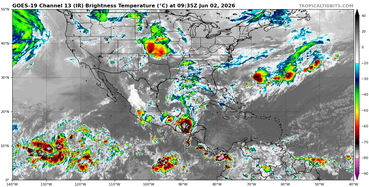 Cielo nublado con lluvias puntuales muy fuertes en Campeche (norte, suroeste y centro) y Yucatán (norte y oeste); y lluvias puntuales fuertes en Quintana Roo (norte y sur), las cuales podrían acompañarse con descargas eléctricas.