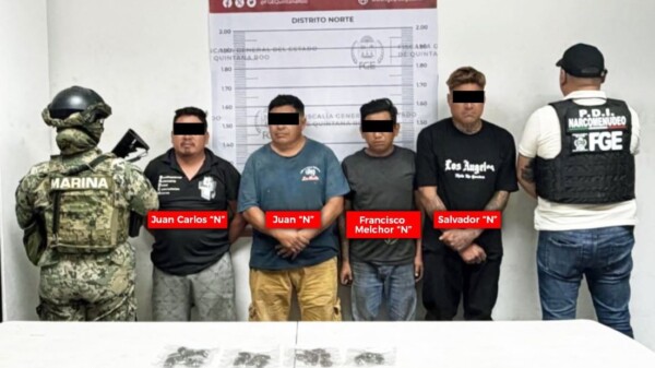Dos cateos en Cancún dejan cuatro detenidos y el aseguramiento de inmuebles bajo investigación