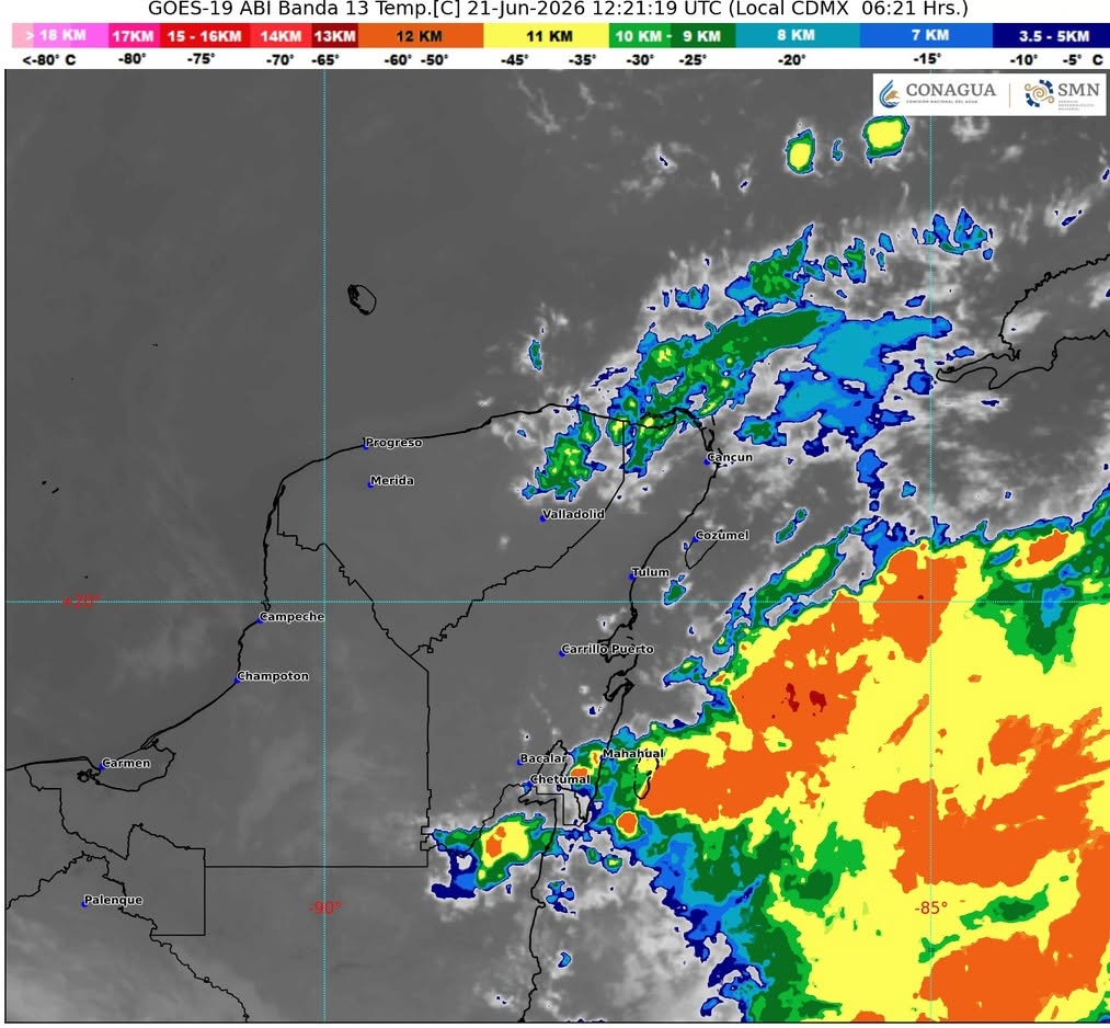 En el transcurso del día, cielo medio nublado a nublado, con lluvias puntuales fuertes en zonas de Campeche (norte y este), Yucatán (oeste) y Quintana Roo (centro y sur