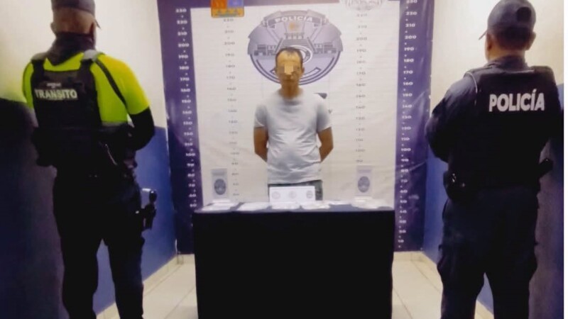 Detienen a conductor con presuntas drogas de distintos tipos tras operativo en Playa del Carmen