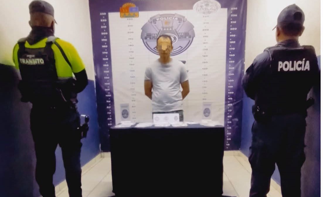 Detienen a conductor con presuntas drogas de distintos tipos tras operativo en Playa del Carmen