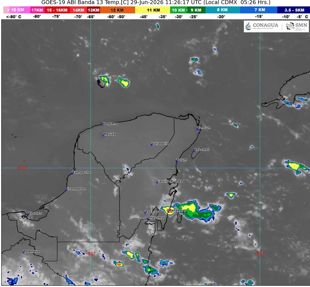 Cielo medio nublado a nublado en el transcurso del día. Posibilidad de lluvias aisladas matutinas en el sur de Quintana Roo. Por la mañana, ambiente cálido. Durante la tarde, ambiente caluroso.