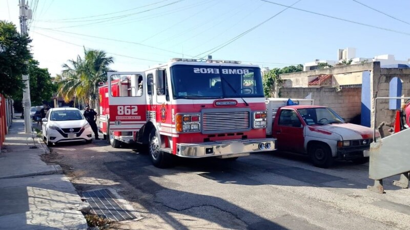 Mujer resulta lesionada durante incendio en vivienda de Mérida