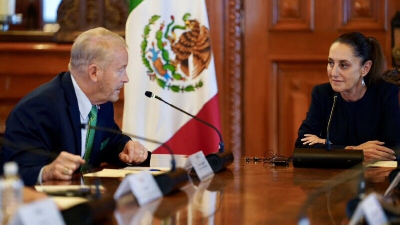 Intenta embajador de EU conciliar con Sheinbaum