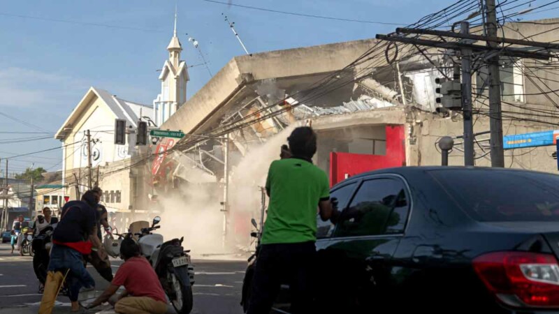 Sismo de 7.8 grados deja al menos cuatro muertos en Filipinas