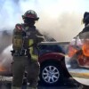 Presunto corto circuito reduce a cenizas un "vocho" en avenida de Cancún