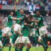 México sella su pase a octavos con contundente triunfo 2-0 ante Ecuador 