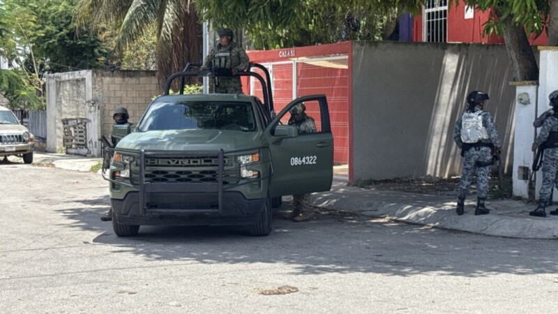 Catean casa y detienen a varias personas en Sm 208 de Cancún