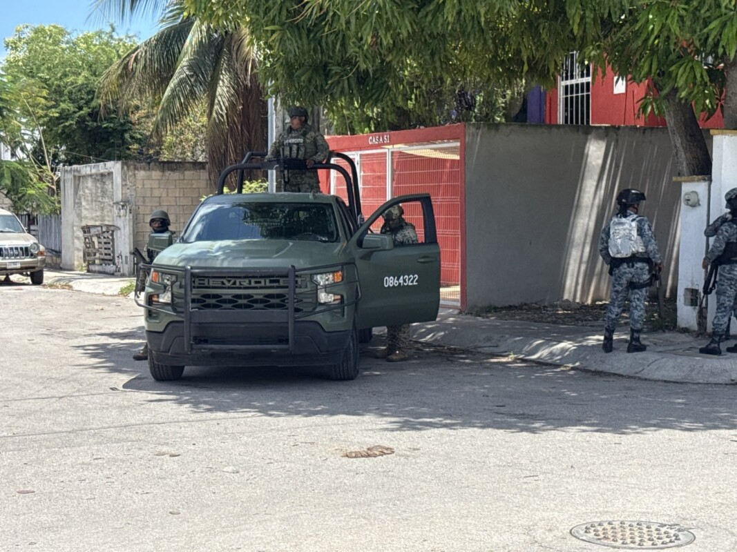Catean casa y detienen a varias personas en Sm 208 de Cancún