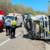 Choque entre autobús y camión repartidor deja tres muertos en Huatulco
