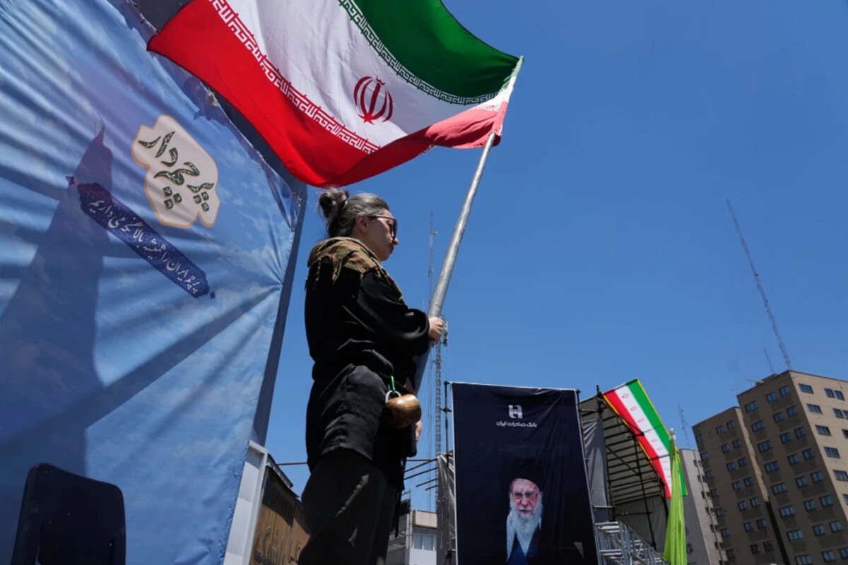 EU, derrotado: dará 300 mmdd a Irán y saca a Israel de Líbano