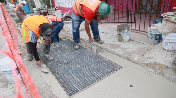 Gobierno Municipal continúa con la rehabilitación de la infraestructura pluvial en Isla Mujeres