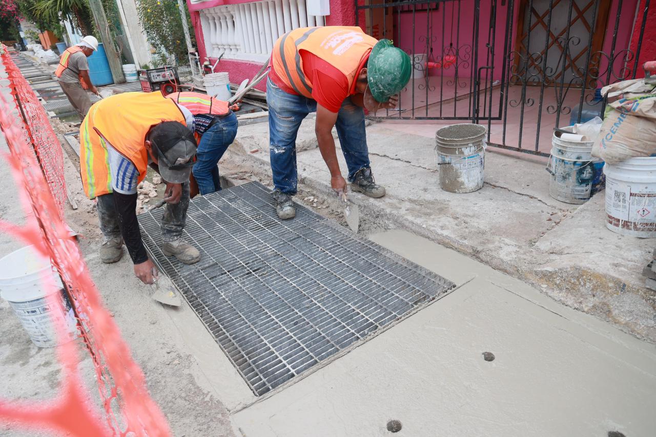 Gobierno Municipal continúa con la rehabilitación de la infraestructura pluvial en Isla Mujeres