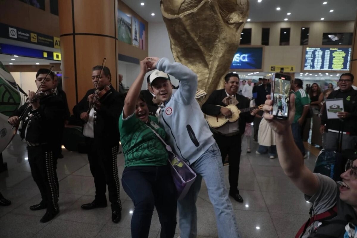 Así reciben a los turistas que llegan al AICM para asistir al Mundial 2026.