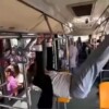 Pablo Lemus, gobernador de Jalisco, se cuelga del tubo