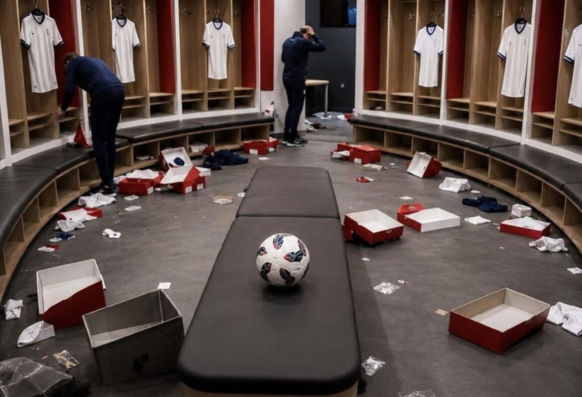 Roban uniformes a la Selección de Inglaterra