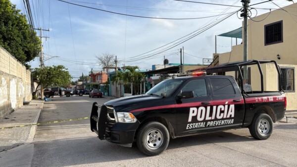 Hallan a un hombre muerto en calles de la Región 100 de Cancún