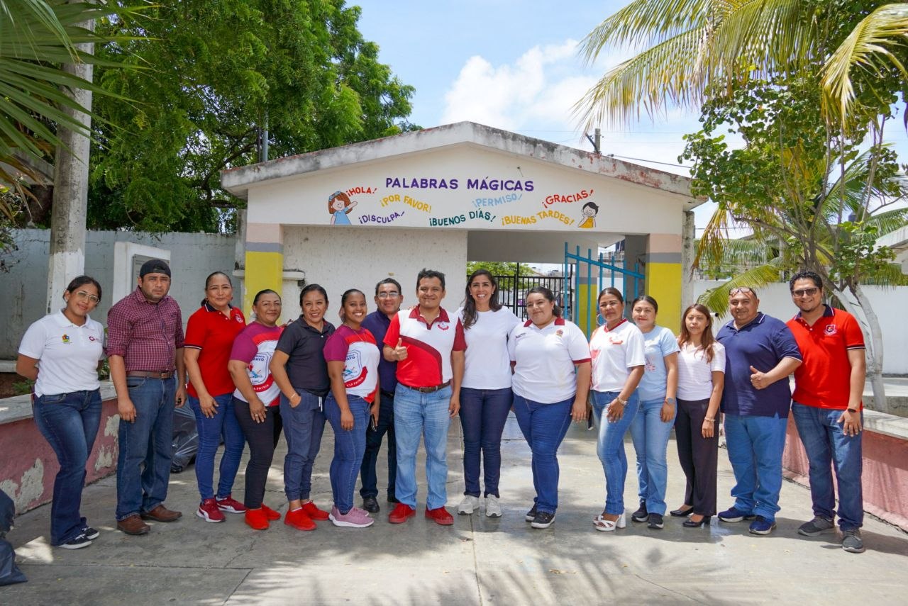 Marybel Villegas refuerza trabajo en territorio y atiende necesidades de familias cancunenses; la diputada federal recorrió colonias, escuchó a mujeres, madres de familia y vecinos, además de dar seguimiento a gestiones en materia de seguridad, educación, deporte y servicios públicos.