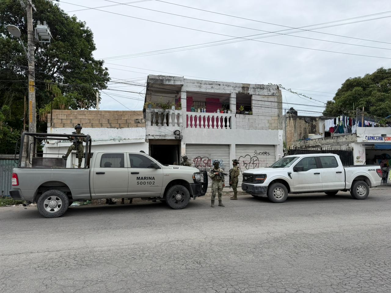 Catean autoridades una cuartería en la Región 233 de Cancún